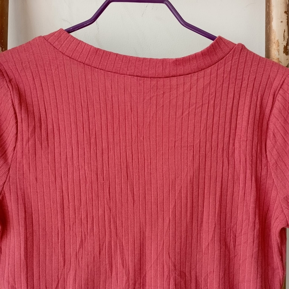 ♥️ Forever 21 Ribbed Crop Top - Picture 3 of 11